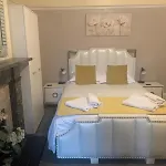 Gillygate Guest house 4*