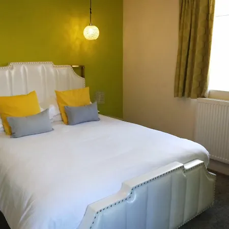 Gillygate 4*