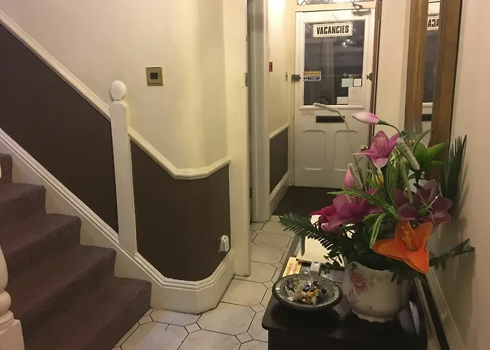 Gillygate Guest house 4*